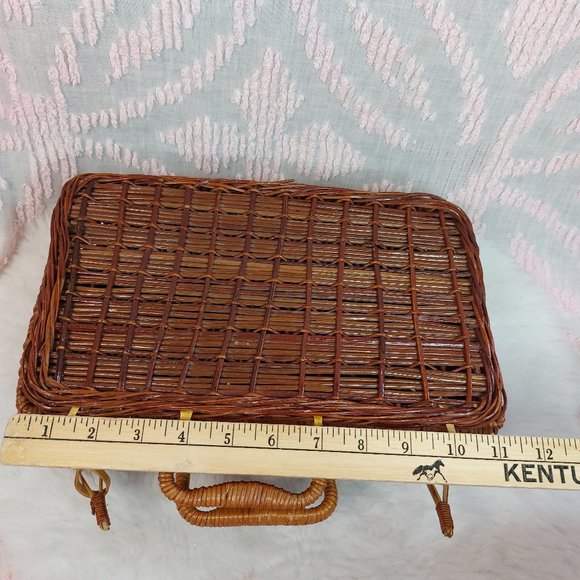 Vintage Woven Straw Rattan Wicker Large Carrying Case Suitcase with Lid Hinge - Picture 8 of 10